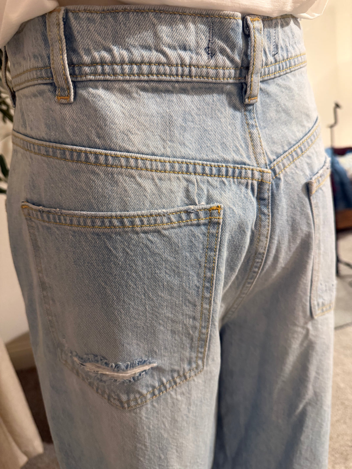 We The Free High-Rise Distressed Raw-Hem Jeans – Size 30 – NWOT