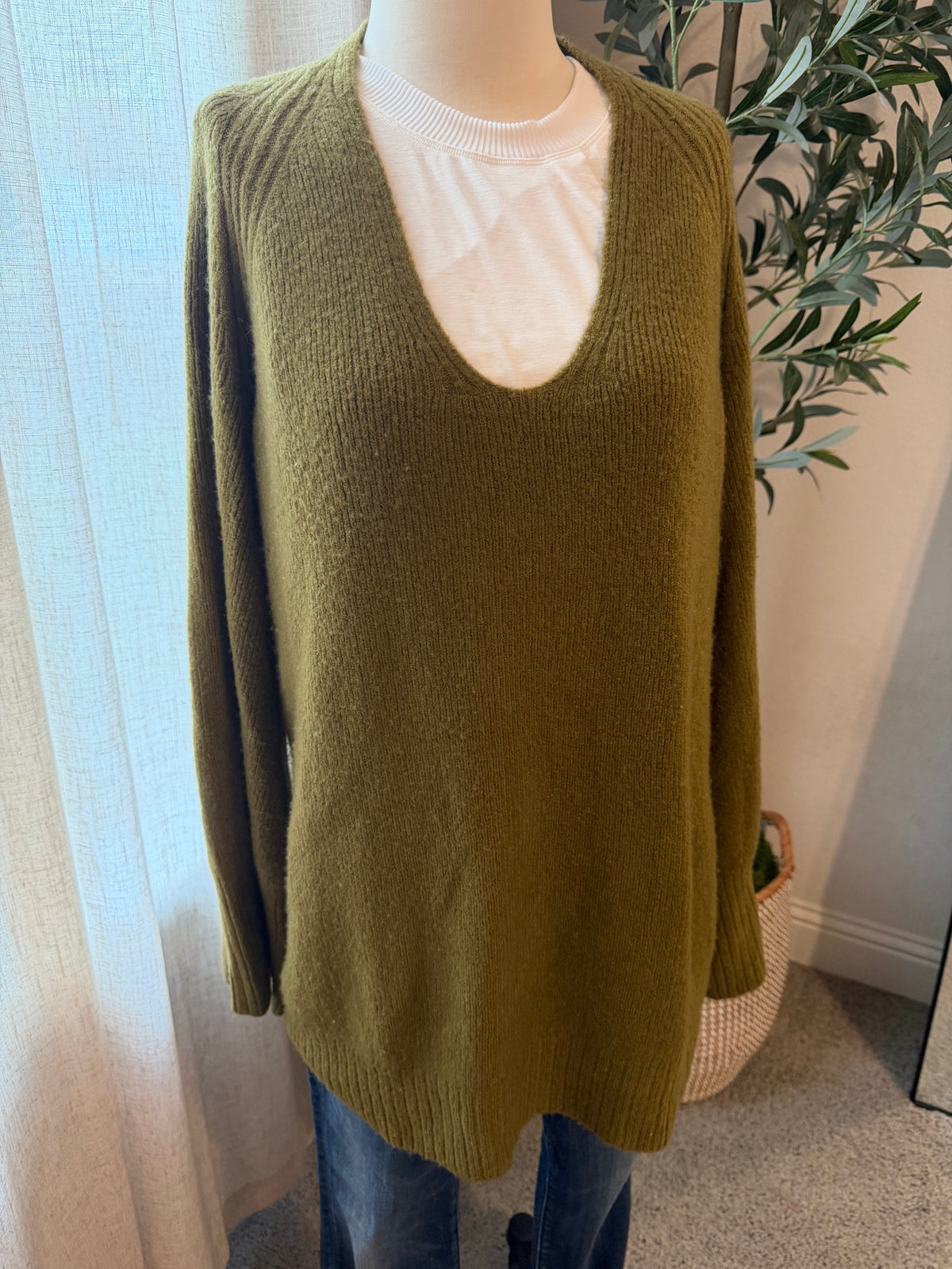 Free People Boat Neck Tunic Sweater – Chive Combo – Size M
