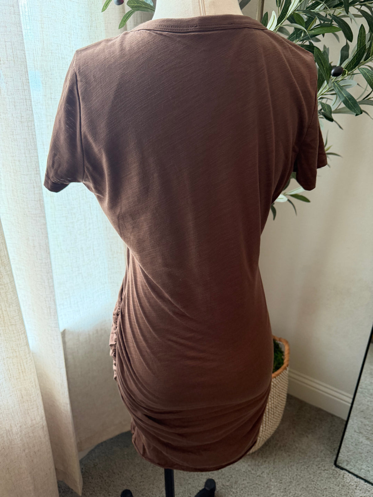 La Miel Brown Ruched T-Shirt Mini Dress – Size L NWOT