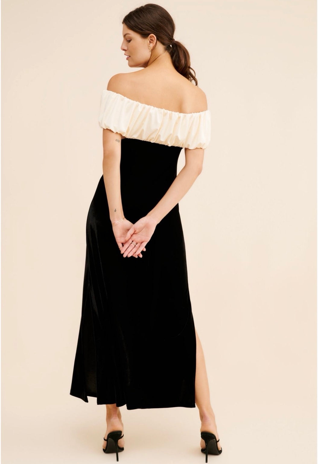 Mandinga Balloon Velvet Maxi Dress