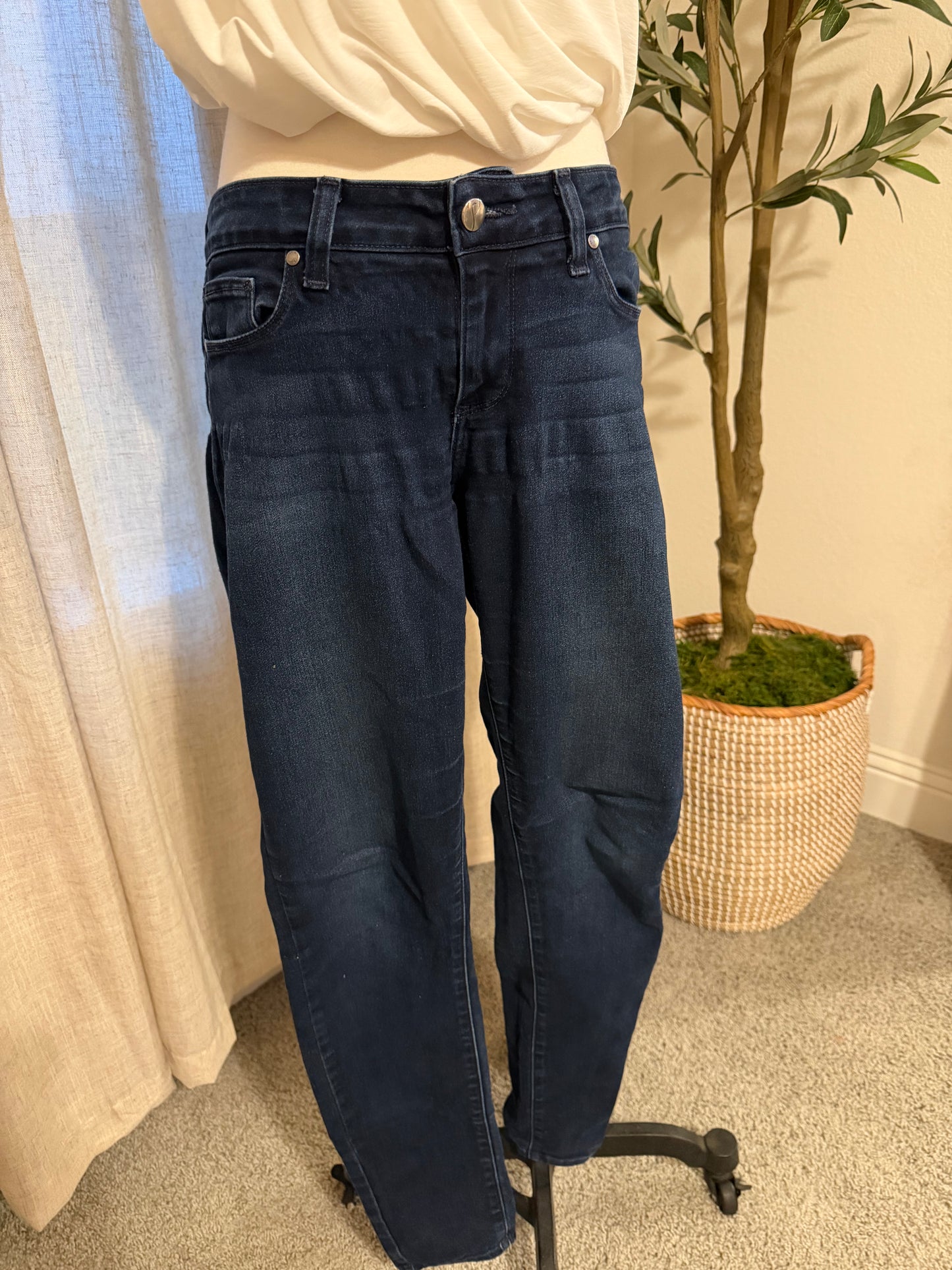 PAIGE Skyline Peg Super Skinny Jeans – Size 29