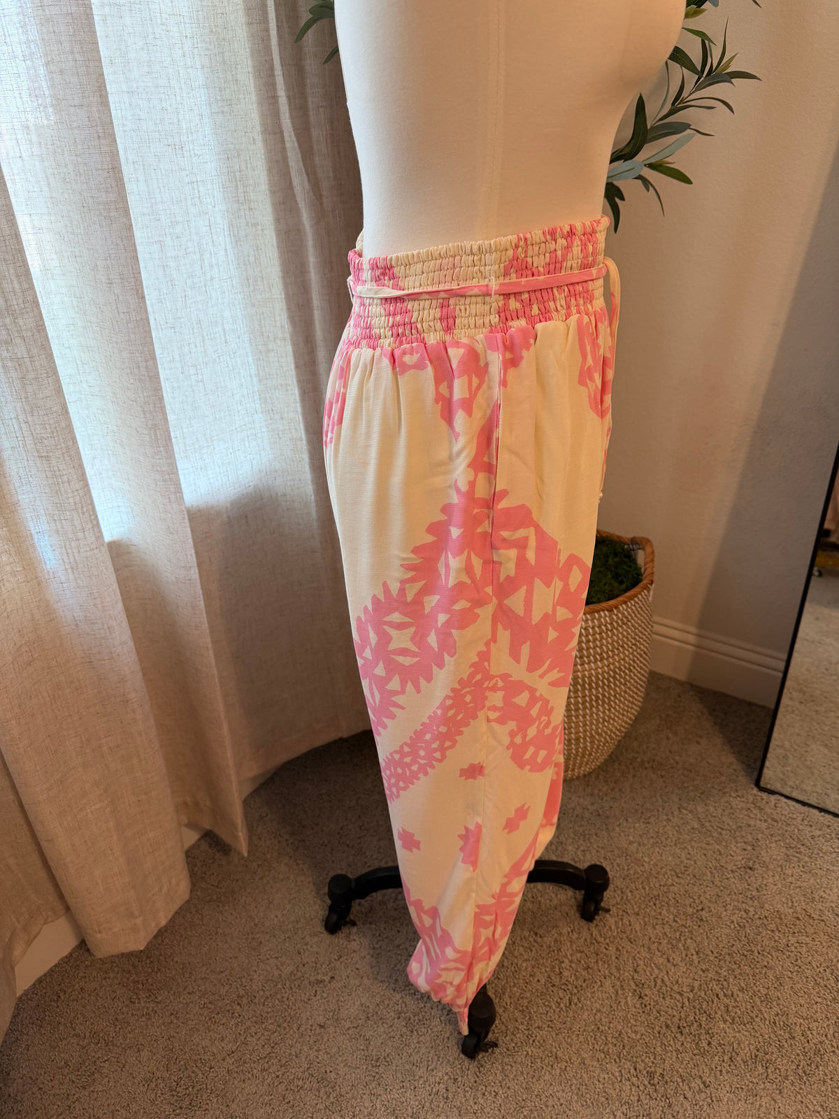 Anthropologie Aniya Balloon Joggers – Pink/Rose – Size M – NWT