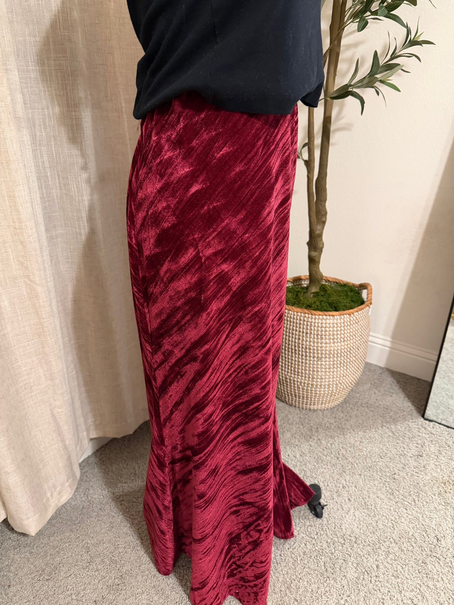 Free People Noa Velvet Slip Maxi Skirt – Wine/Burgundy – Size M NWT