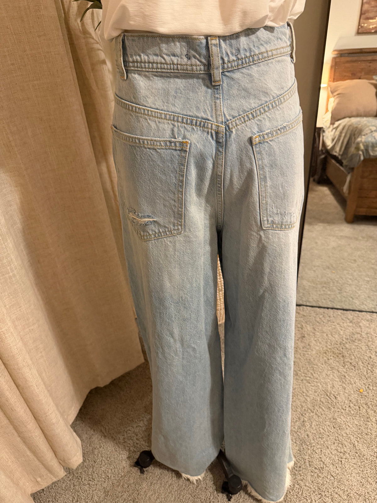 We The Free High-Rise Distressed Raw-Hem Jeans – Size 30 – NWOT