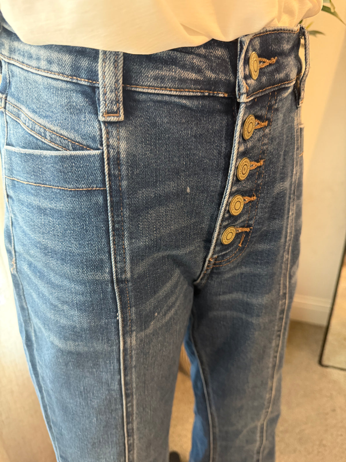 Flying Monkey High Rise Seamed Front Flare Jeans – Size 29