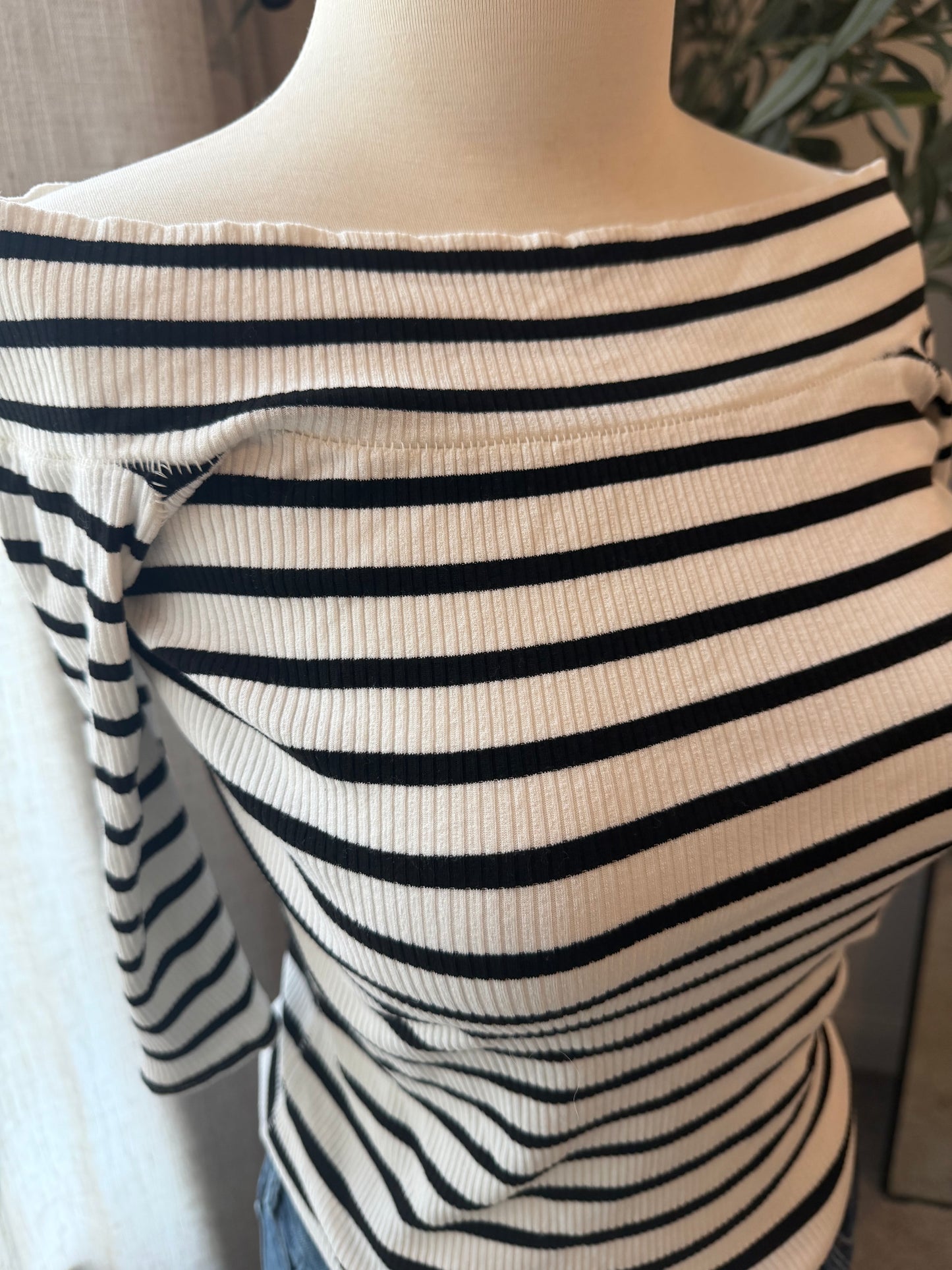 We The Free Black & White Striped Off-Shoulder Top – Size L NWOT