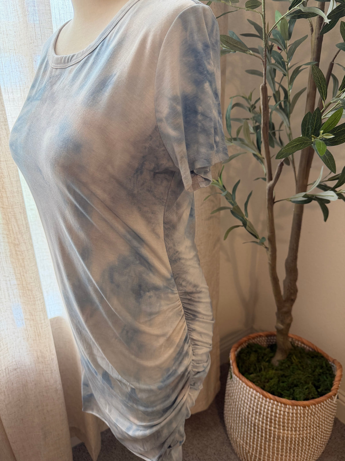 La Miel Blue Tie-Dye Ruched T-Shirt Mini Dress – Size L NWT