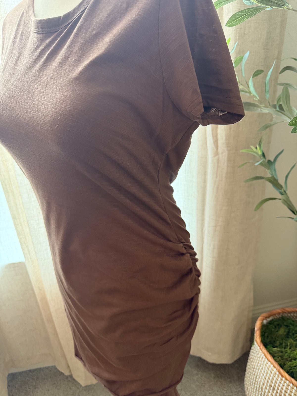 La Miel Brown Ruched T-Shirt Mini Dress – Size L NWOT