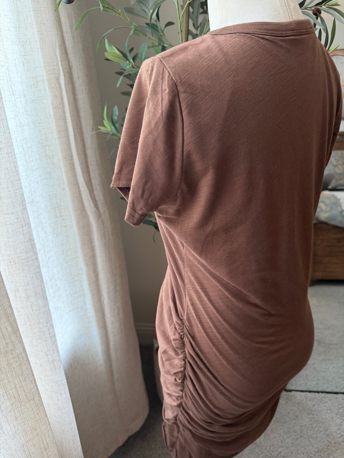 La Miel Brown Ruched T-Shirt Mini Dress – Size L NWOT