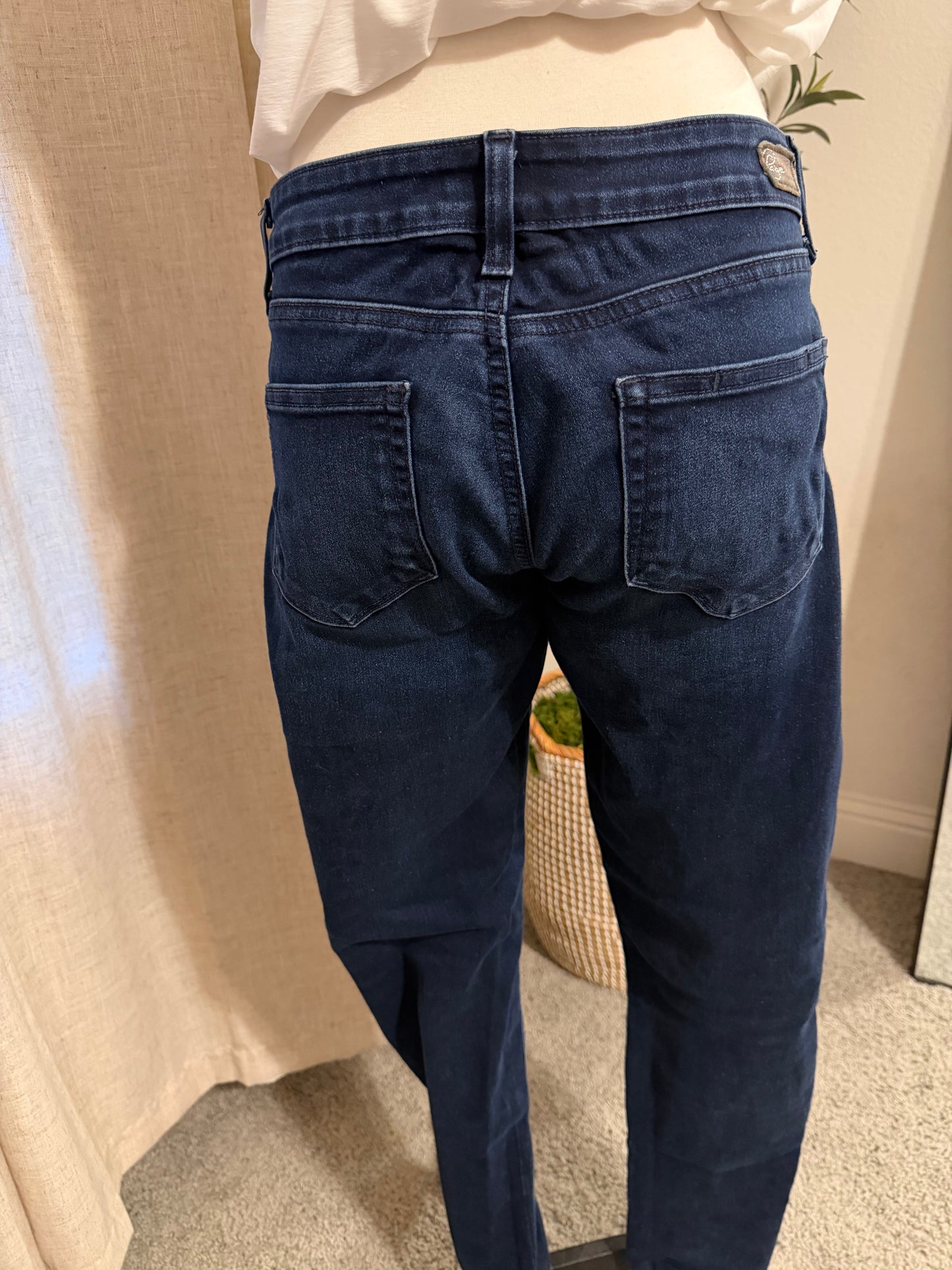 PAIGE Skyline Peg Super Skinny Jeans – Size 29